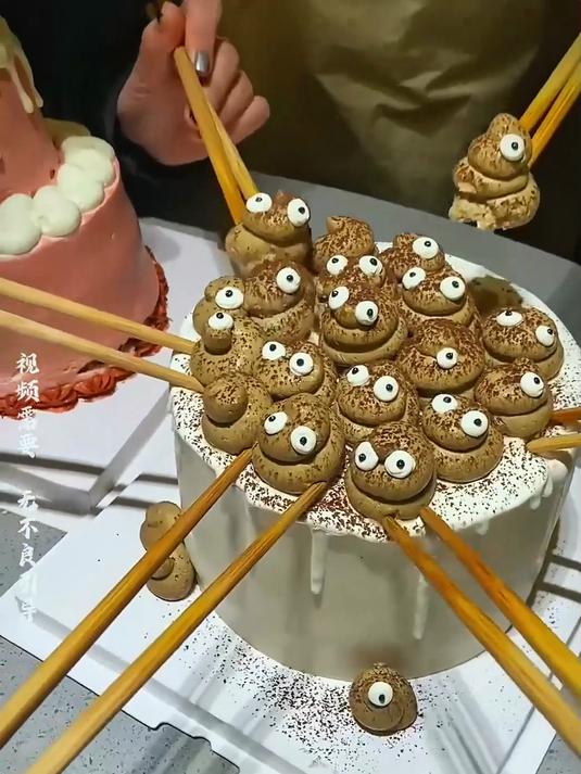 这是你朋友最爱的蛋糕,每一个都非常奇葩,整个画面充满了味道