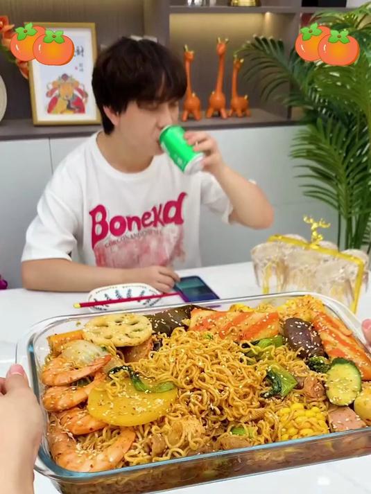 正宗麻辣拌,搭配喜欢的食材,好吃简单方便,关键是嘎嘎下饭啊!