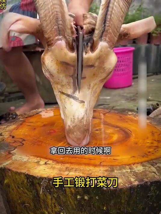 炮弹钢材质的厨师切片刀,专为中餐厨师设计,持久锋利,经久耐用