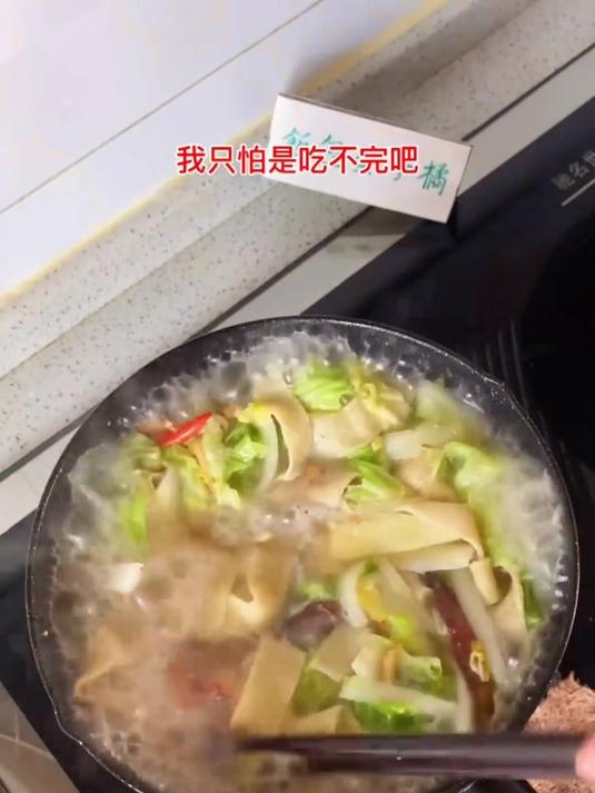 最近感觉嗓子里长东西了不舒服