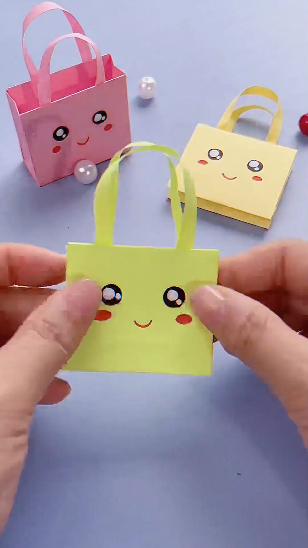 教你做一个可可爱爱的迷你手提袋送给可可爱爱的人!#亲子手工 #手工 #折纸