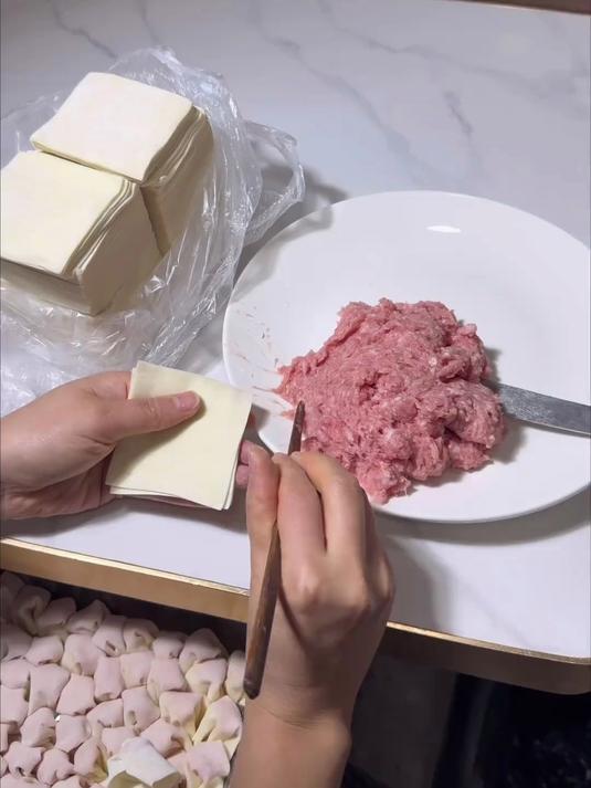 包馄饨