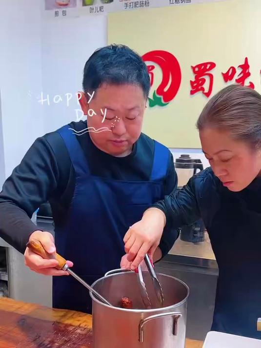 麻辣酱香卤菜技术培训学校哪里靠谱?正宗卤菜技术培训,卤菜培训