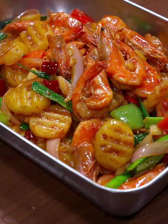 干锅土豆大虾我家小朋友特别爱吃