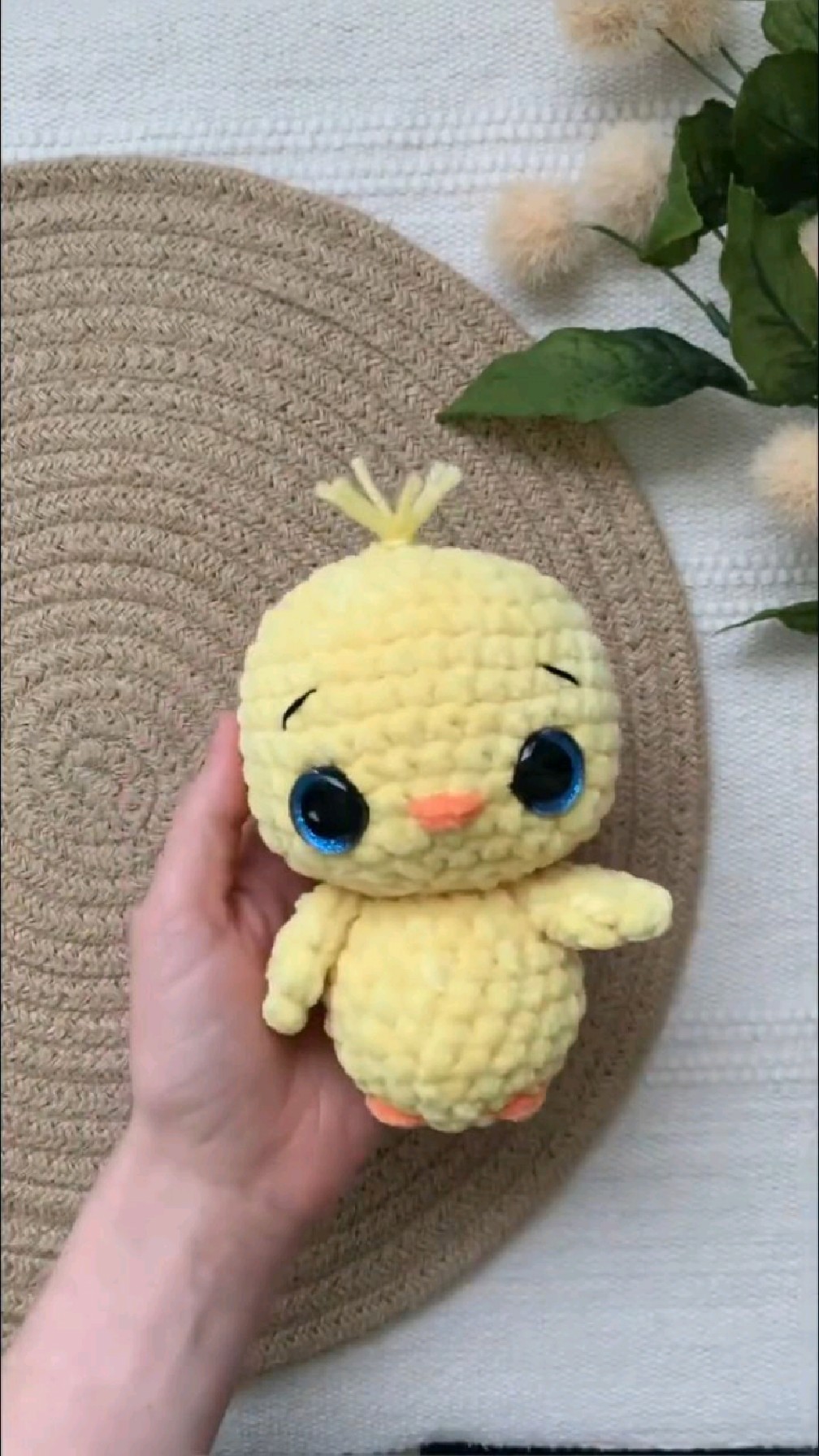 手工钩针编织小黄鸭