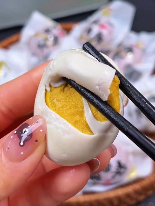 正宗天津麻酱鸡蛋,传承老手艺味道