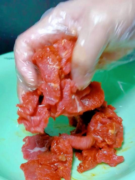 四个关键是解锁牛肉不膻不柴且菌香味浓的杏鲍菇炒牛肉