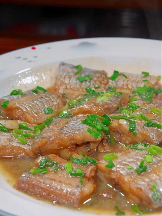 冷冻的东海小眼刀鱼段,鲜得原汁原味
