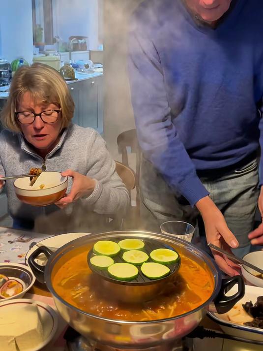 醋栗酸汤火锅大成功,英国婆婆的最爱锅底!