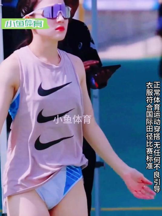 绷带勒出鲨鱼线瞬间,运动番女主照进现实