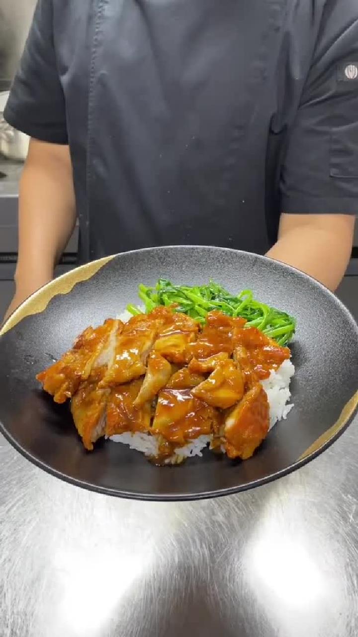 奥尔良鸡腿饭,最详细教程来了。在家也做出非常好吃的奥尔良鸡腿饭