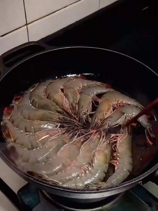 这虾可!黑虎虾,越吃越香
