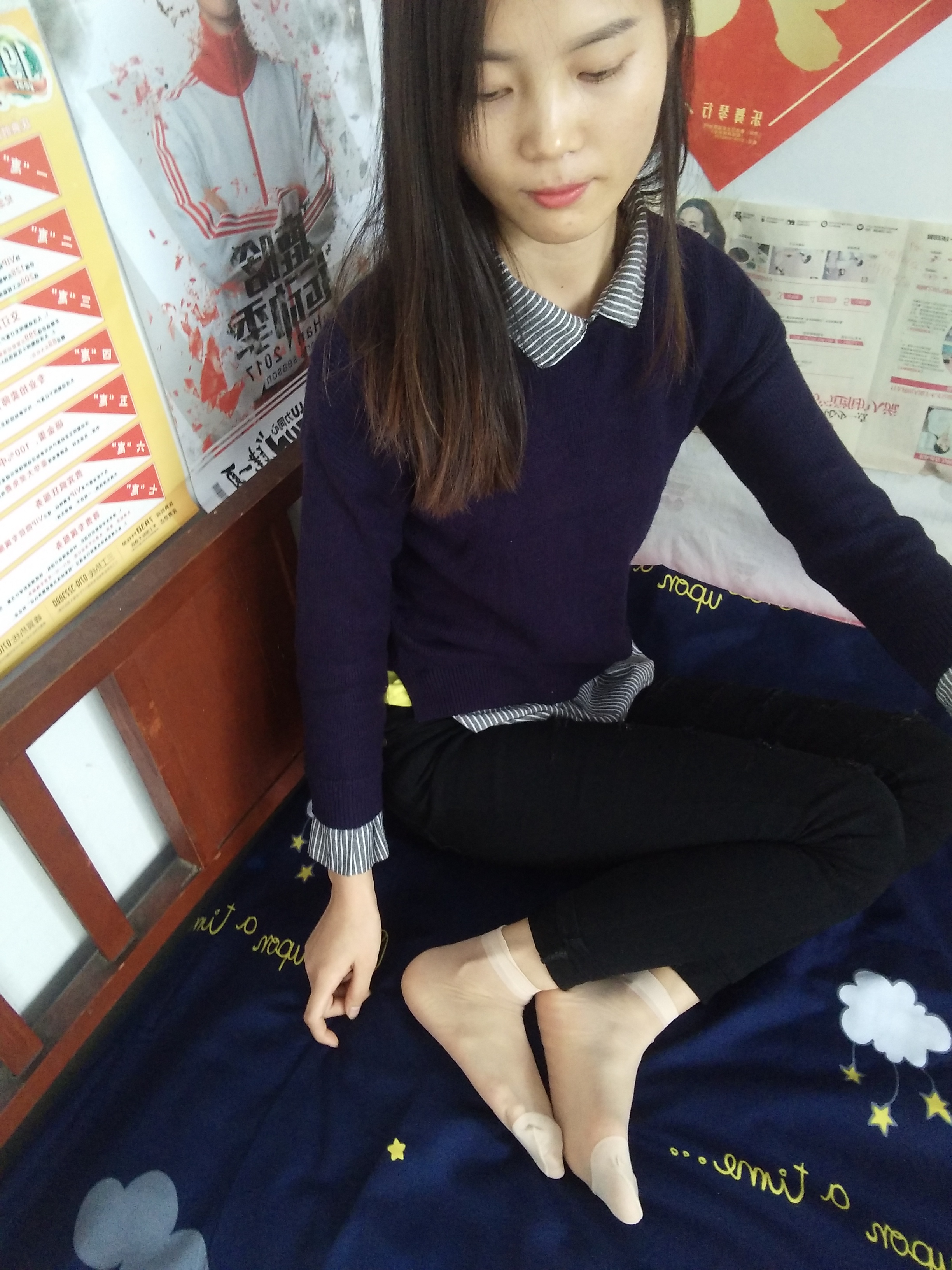 图片[24]-学妹校园寝室短丝系列005期 徐璐[52P85M]-六色网