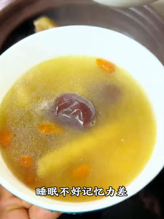 经常头晕头疼，睡眠不好，记忆力差，一定要学会这碗天麻鸽子汤