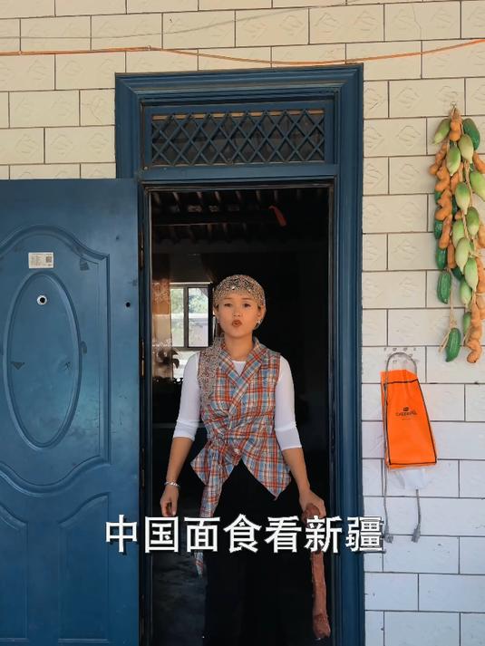 新疆人都吃点啥?一碗二节子炒面,多少西北人心中的想念!