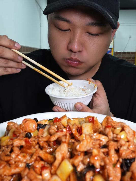 湖北特色松滋鸡有多好吃 皮滑肉嫩 拌面拌饭都好吃