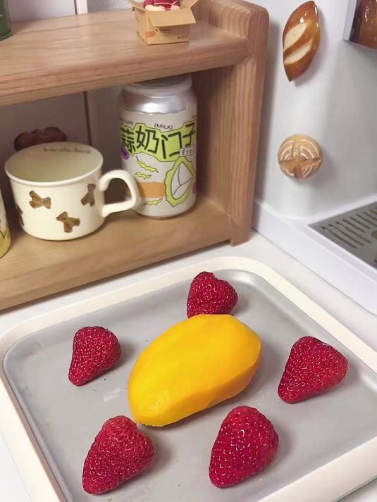 沉浸式炒莓莓芒果 炒酸奶 治愈系美食 谁懂这一口的好吃程度