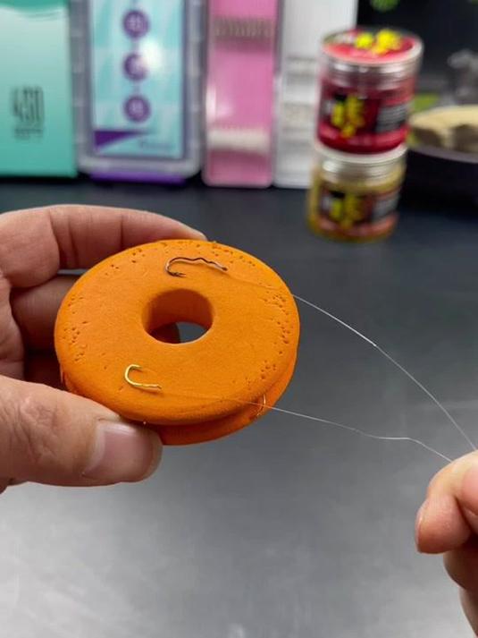 新型自动翻转鱼钩真这么牛?中鱼不脱钩!