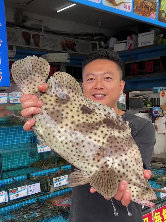 香港四大鱼王之首!老鼠斑!做个我想吃的松鼠桂鱼,太美味了