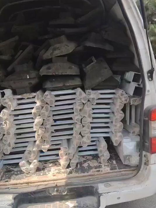 太原市政护栏道路护栏面包管护栏现货充足