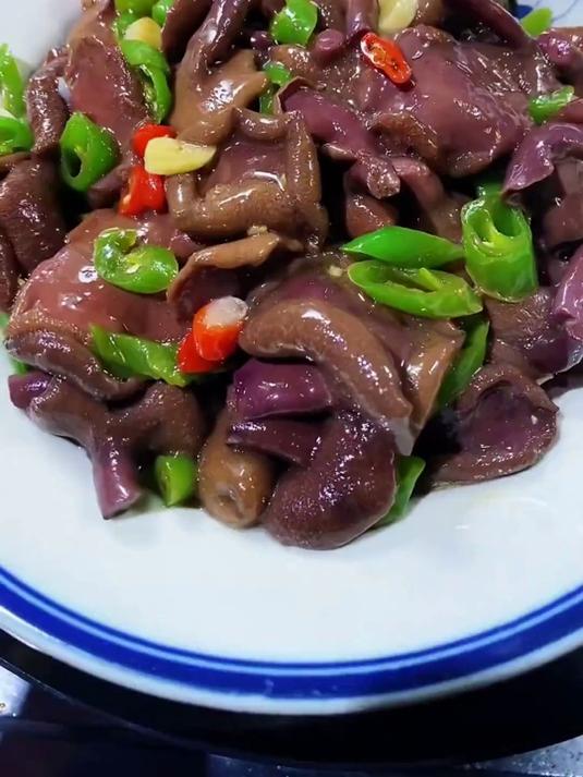 红乳牛肝菌吃过一次我就爱了,一看就会