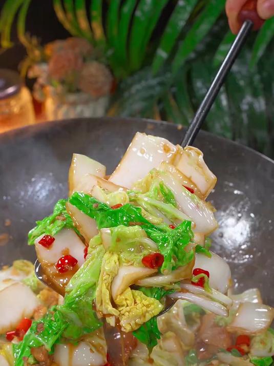 超级下饭的白菜炒肉