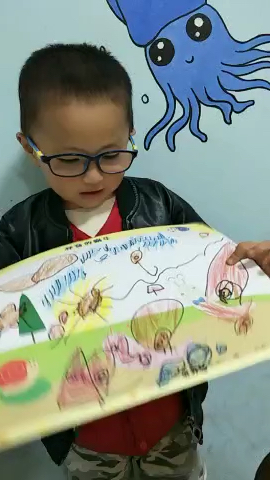 我家老大在幼儿园学习画画,老师们都很棒,就是学费有点高