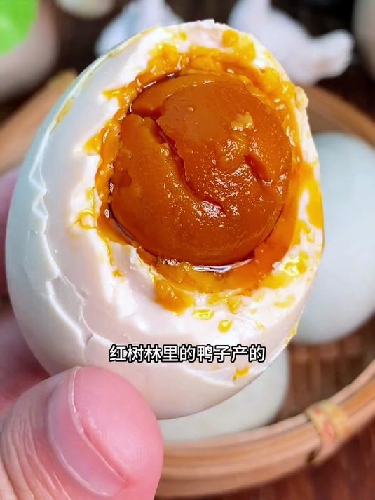 北海海鸭蛋,正宗海鸭产的,味道就是不一样!?