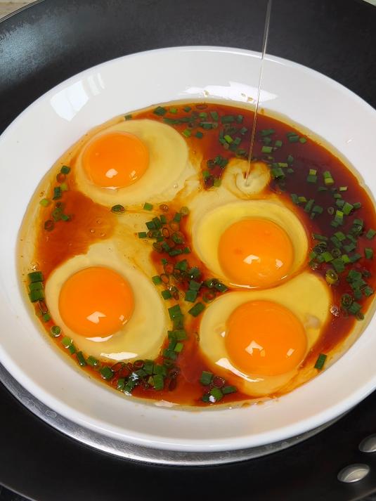 最近这个酱油蒸蛋真是太火了,吃了30多年鸡蛋,只服这种农村做法