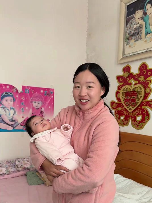 元宵节我们家大人孩子都一起参与蒸棉花灯包包子呢