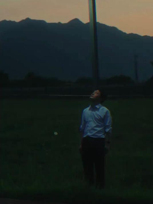 白日做梦，晚上摸鱼，灵魂是朵难养的花#我要上热门#