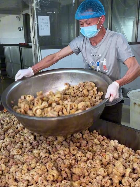 福建大叔炸肉粕,5斤出一斤,一天用料2000斤