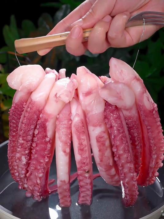 小孩抢着吃!鱿鱼须鲜嫩 Q 弹,冷冻保存新鲜不流失