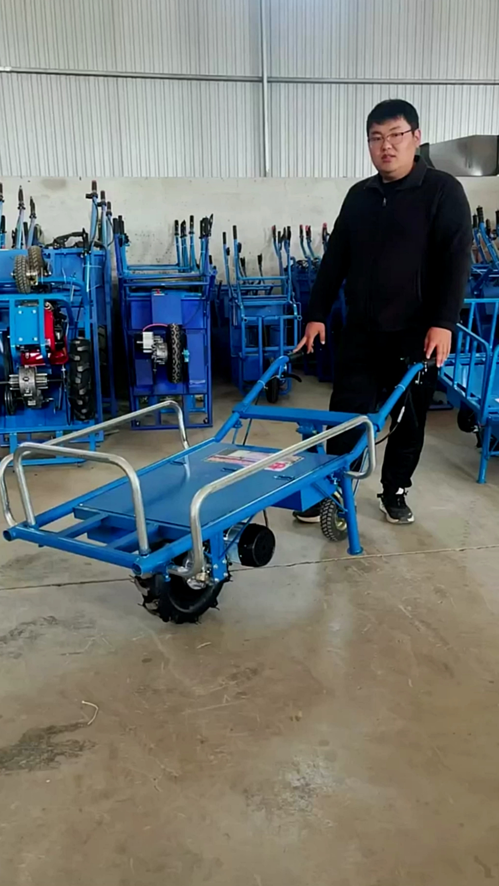 独轮电动车电动独轮车一个轮子的搬运车