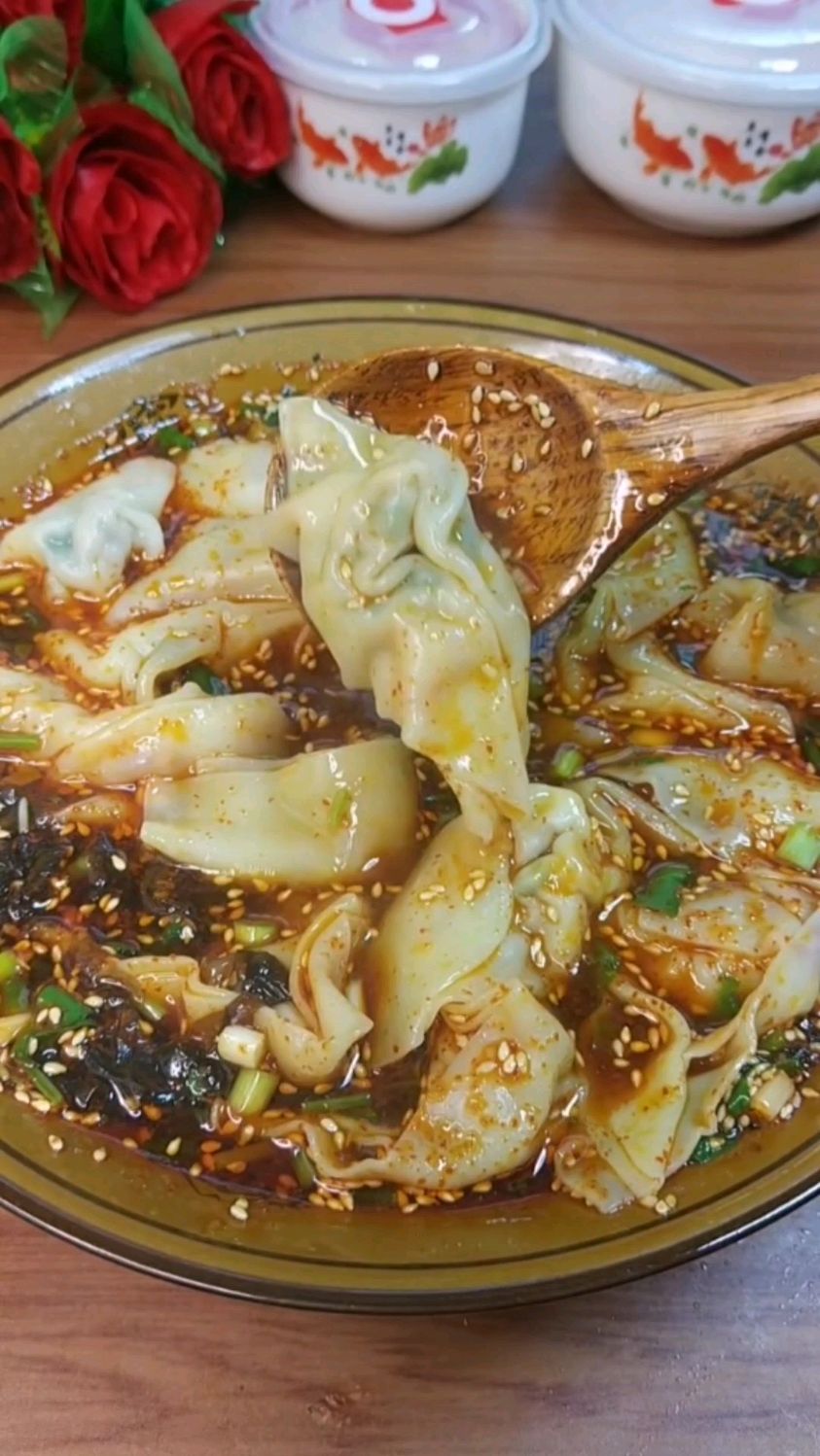 今天分享两种简单又好吃的馄饨汤做法,跟我一起来吧
