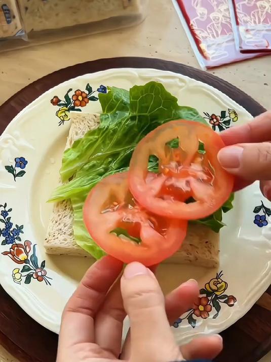 豪士藜麦吐司面包 我已经把主食换成了这个藜麦吐司面包