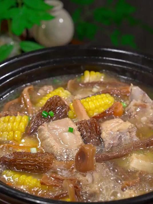 家里有孩子的可以多炖几次菌菇玉米排骨汤