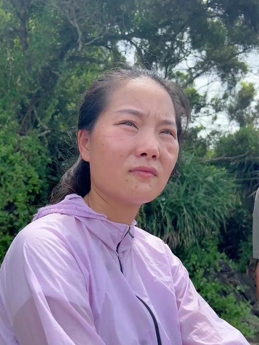我和秦爱德制作渔船尝试深海排钩钓鱼，期望有个好的收获！