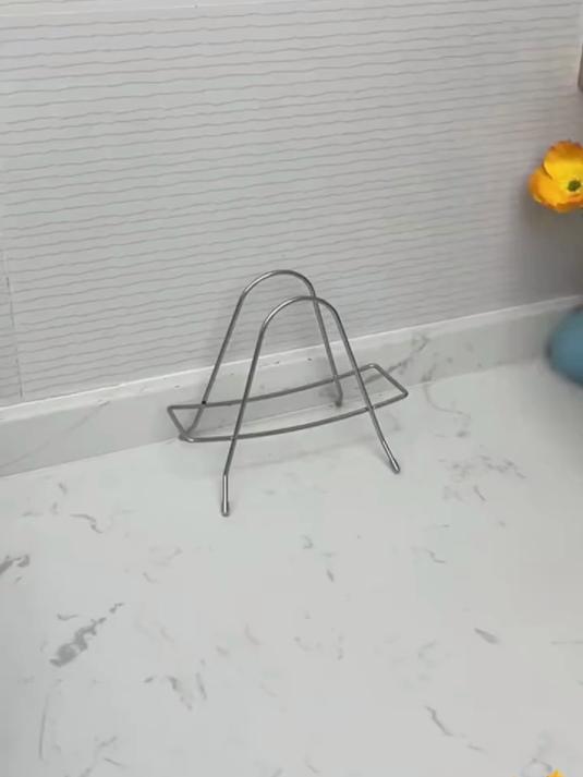 用这个不锈钢 菜板置物架 特别方便归置菜板 锅盖 菜刀这种大物件