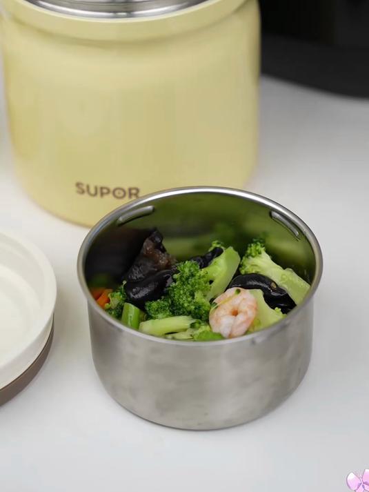 保温饭盒适配微波炉加热,不用换容器,加热后饭菜依旧温热舒心