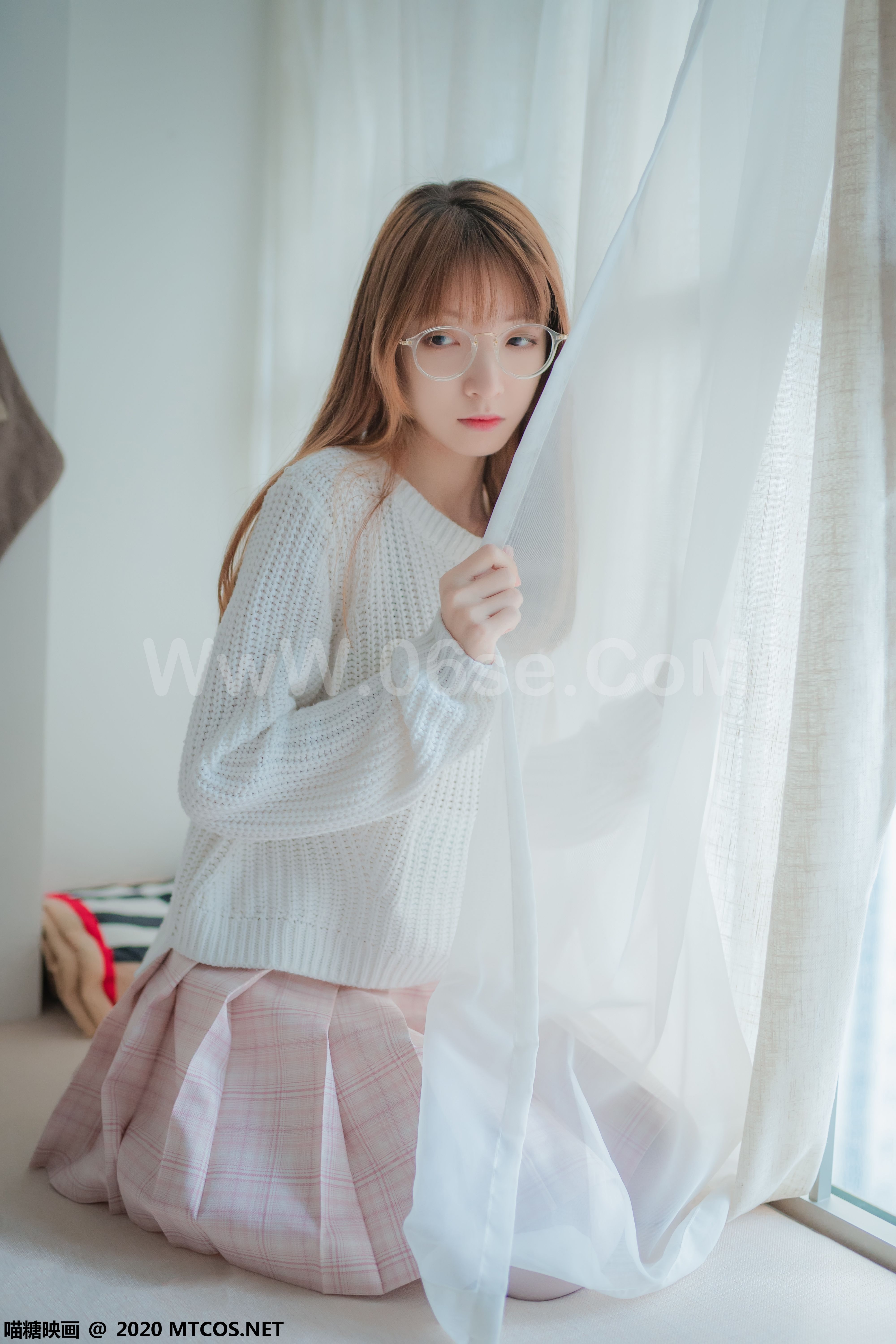 图片[26]-[MTCos] 喵糖映画 Vol.077 粉格裙的眼睛娘-六色网