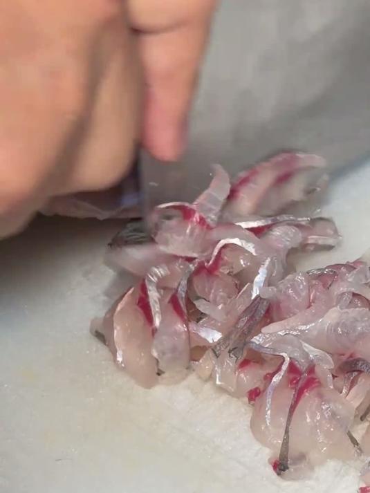 琼海也能吃鱼生了？！这家私房菜馆大开眼界