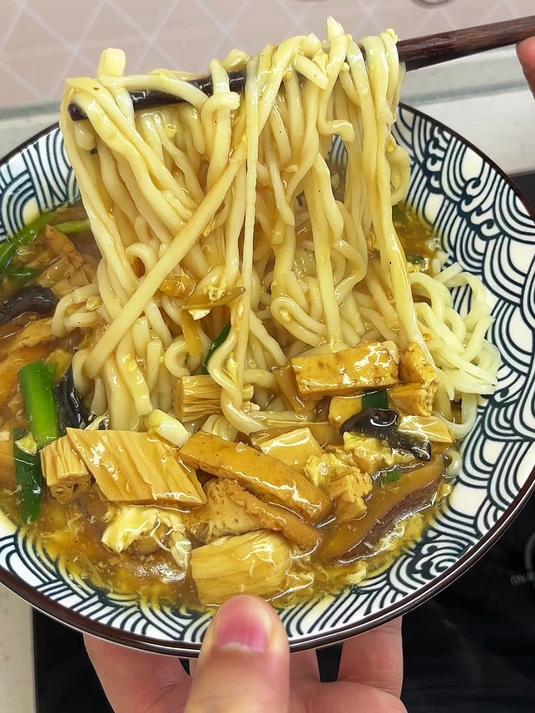 打卤面的家常做法,不放肉也特别好吃