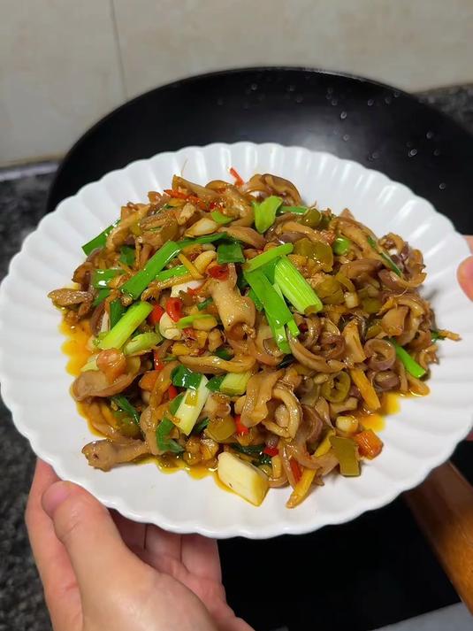 酸辣肚丝美味解馋