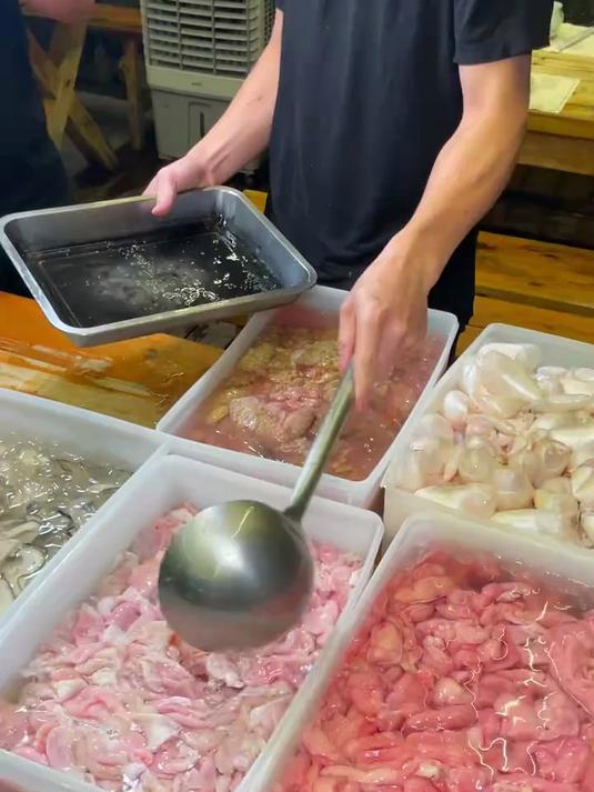 寻味东莞：后街佬炭鱼杂，够满足了