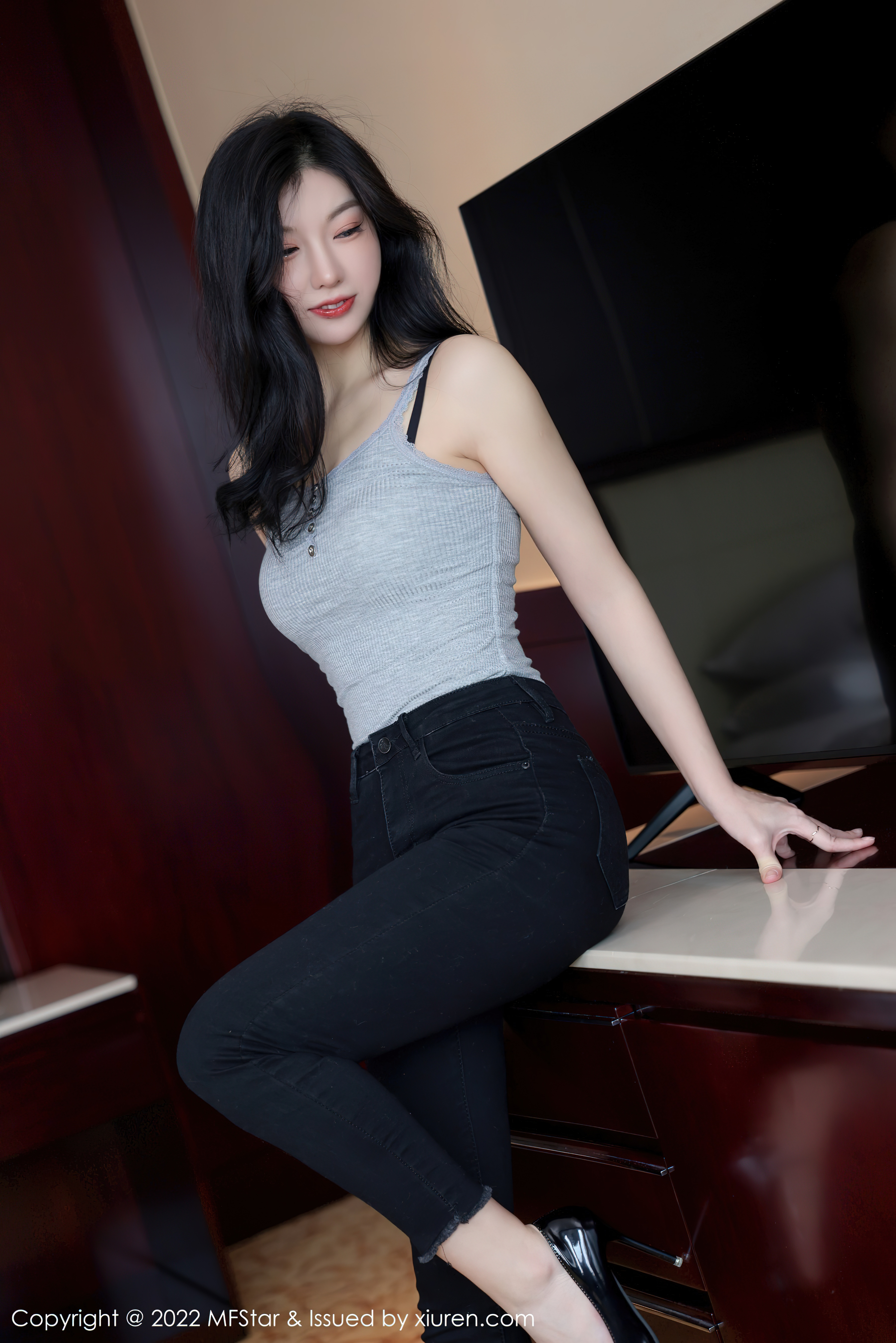 图片[2]-MFStar Vol.557 人间荒糖-六色网