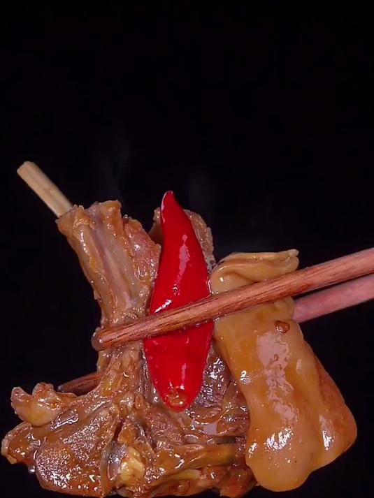 这样做的黄焖羊肉，香辣有味，好吃又下饭！
