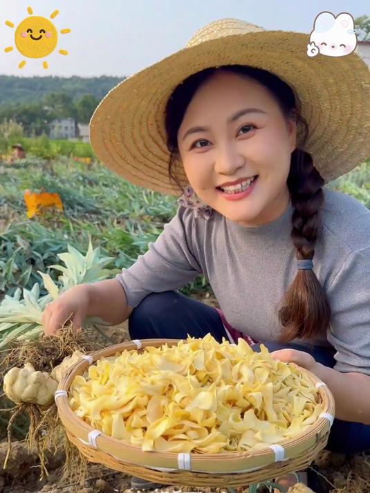 百合是天然的碱性食物可以用来煲汤煮粥都不错呦老人孩子都可以吃#百合干#