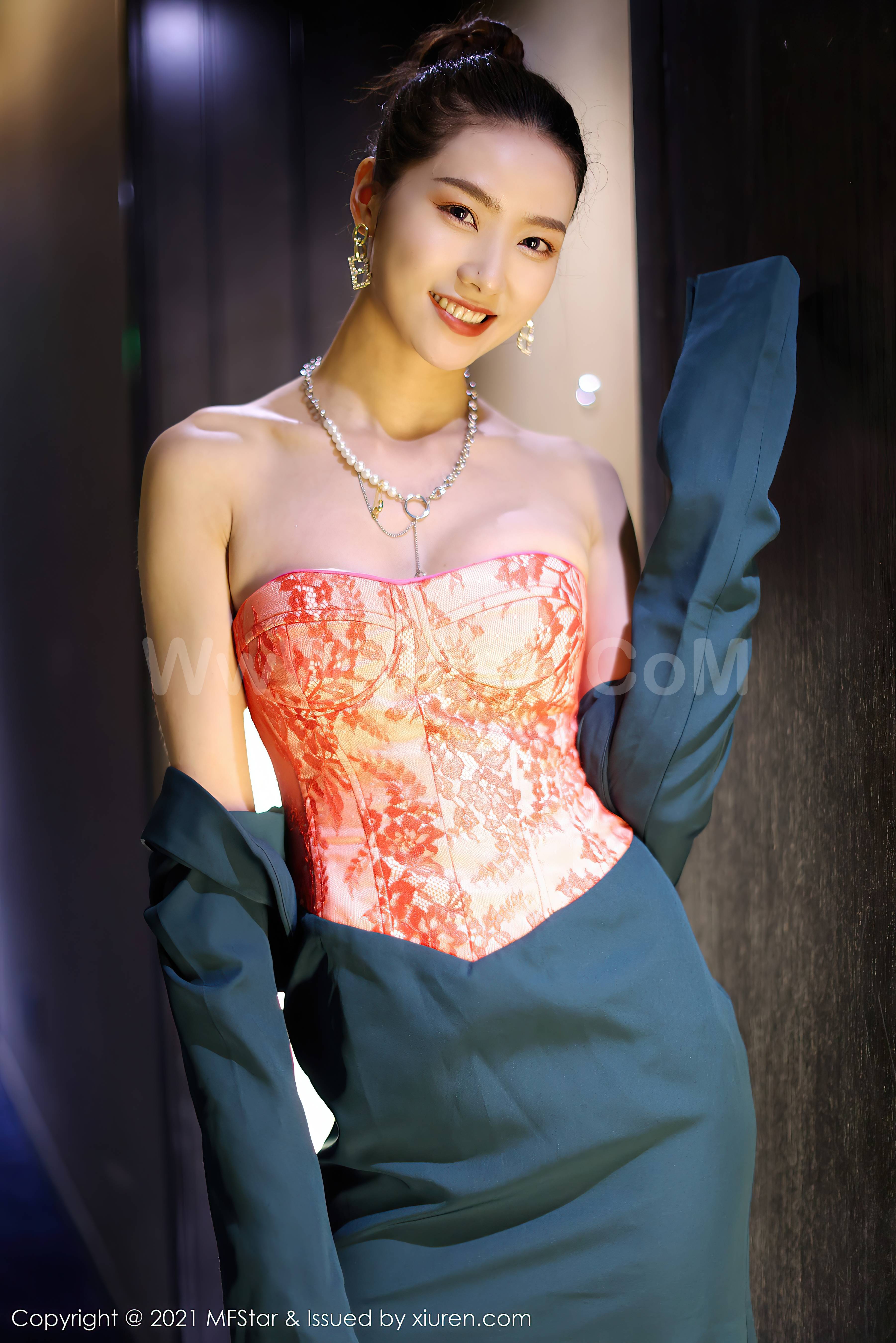 图片[17]-[MFStar范模学院] 2021.06.02 Vol.500 方子萱 [45P407MB]-六色网