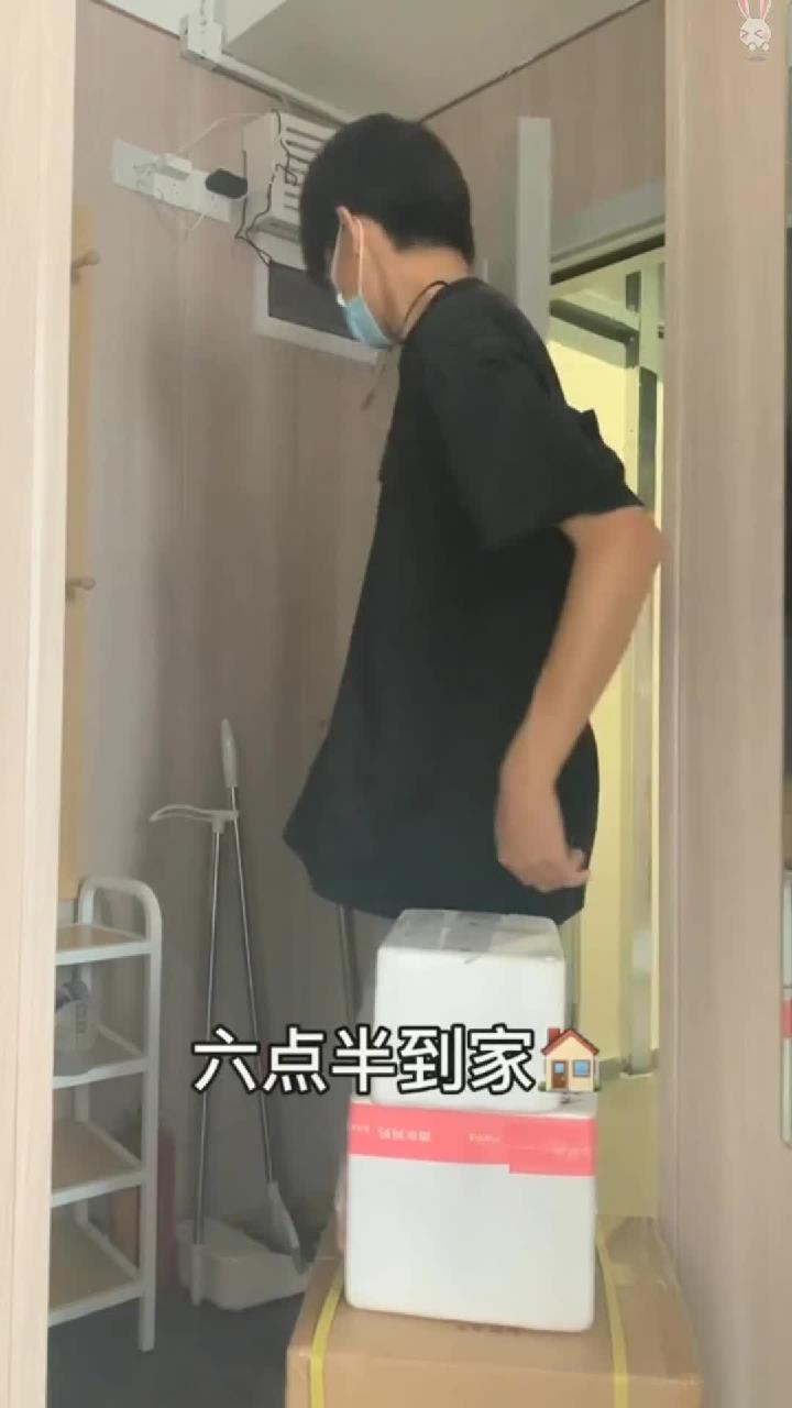 当理想快被生活磨灭的时候,记得把生活调到喜欢的频道
